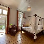 Garden Living - Boutique Apartmanhotel 4*