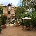 Garden Living - Boutique 4*