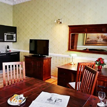 Garden Living - Boutique