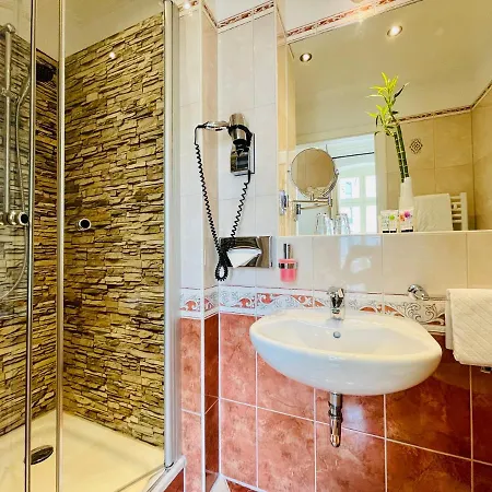 Garden Living - Boutique 4*