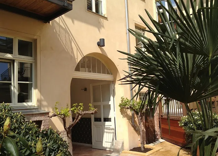 Garden Living - Boutique