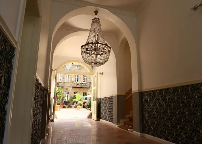 Garden Living - Boutique