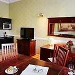 Garden Living - Boutique