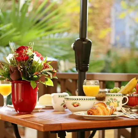 Garden Living - Boutique